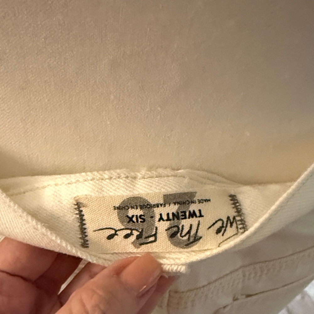 We the People Women's Cream Frayed Hem Shorts - Picture 3 of 3